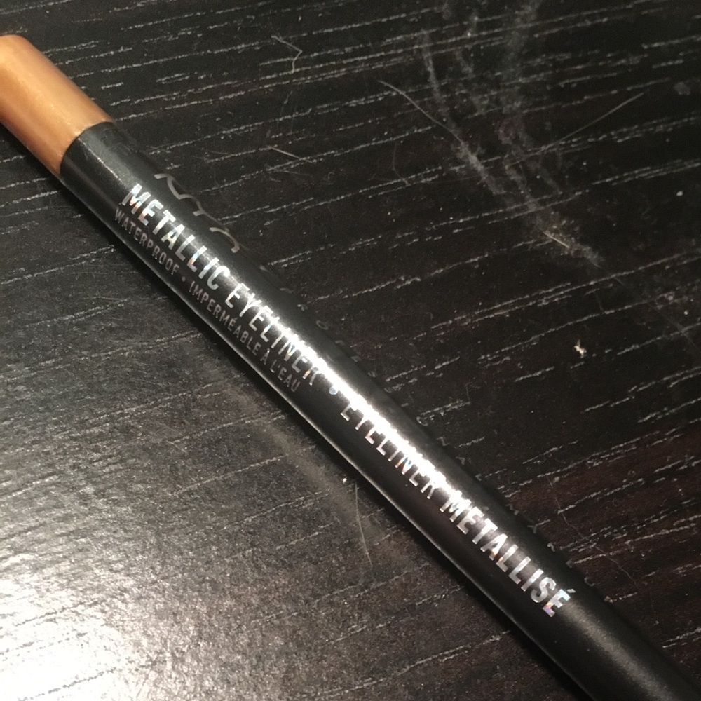 BRAND NEW Nyx Metallic Eyeliner in Gold
